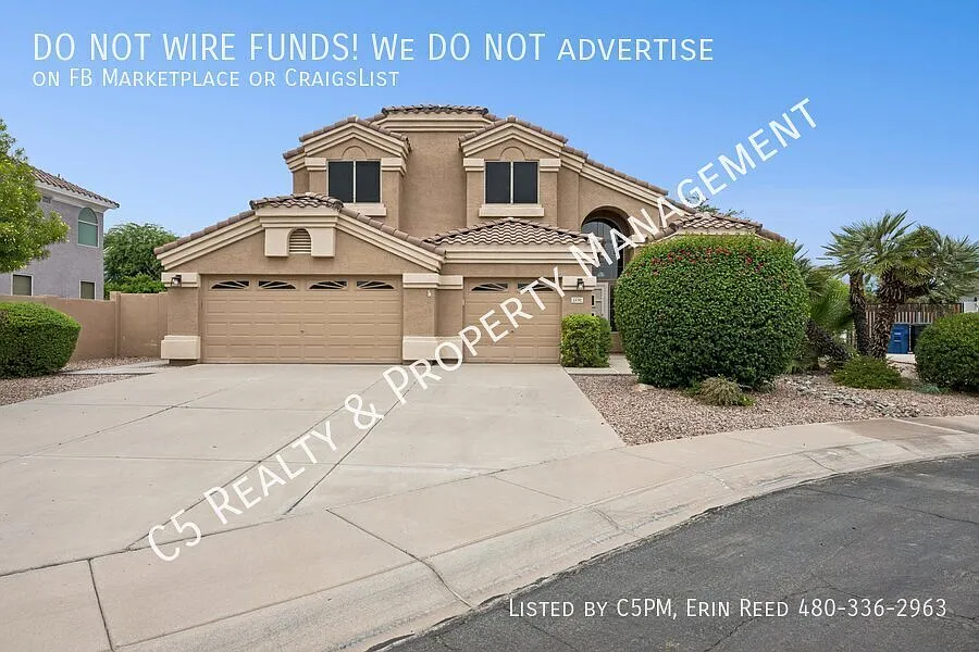 Gorgeous Gilbert Home with Private Pool — Photo 3