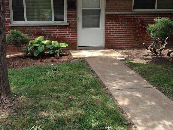 2nd image of 9759 Greenbush Pl
