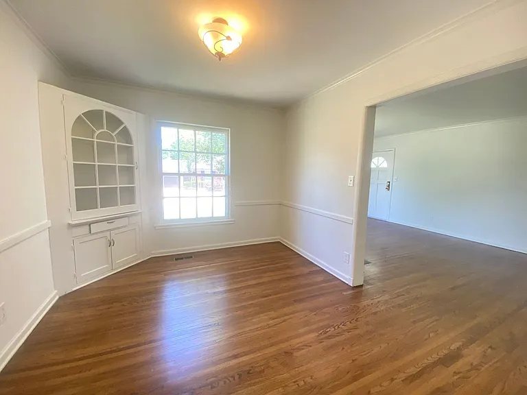2216 S Florence Ave — Photo 5