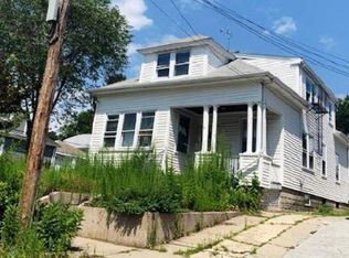 83 Metropolitan Rd, Providence, RI 02908