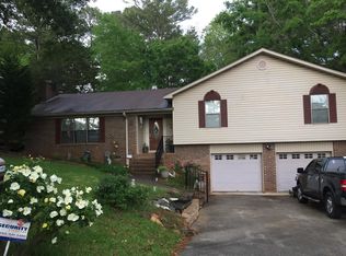 814 Pinecrest Rd, Sylacauga, AL 35150