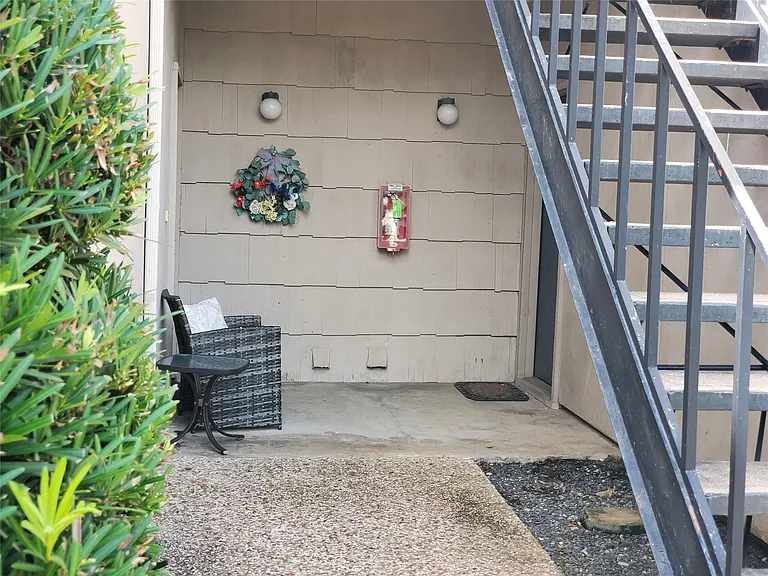 1818 Augusta Dr #29 — Photo 3