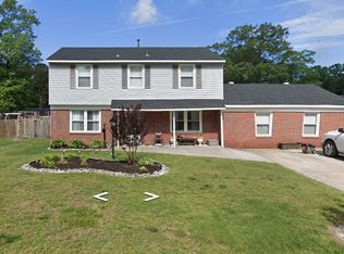 423 Dauphin Ln, Virginia Beach, VA 23452