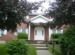 123 Litchfield Pines Dr APT D, Leominster, MA 01453