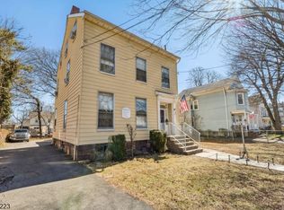 27 Oakland Ave, Bloomfield Twp., NJ 07003