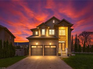 349 Valridge Dr, Hamilton, ON L9G0B1