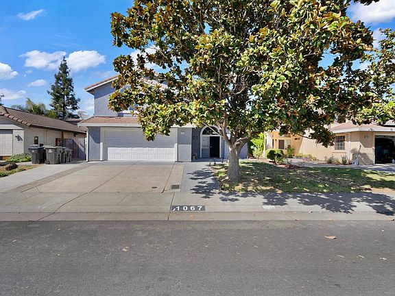 3rd image of Klemeyer Cir