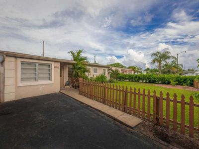 6010 NE 5th Ave, Oakland Park, FL, 33334