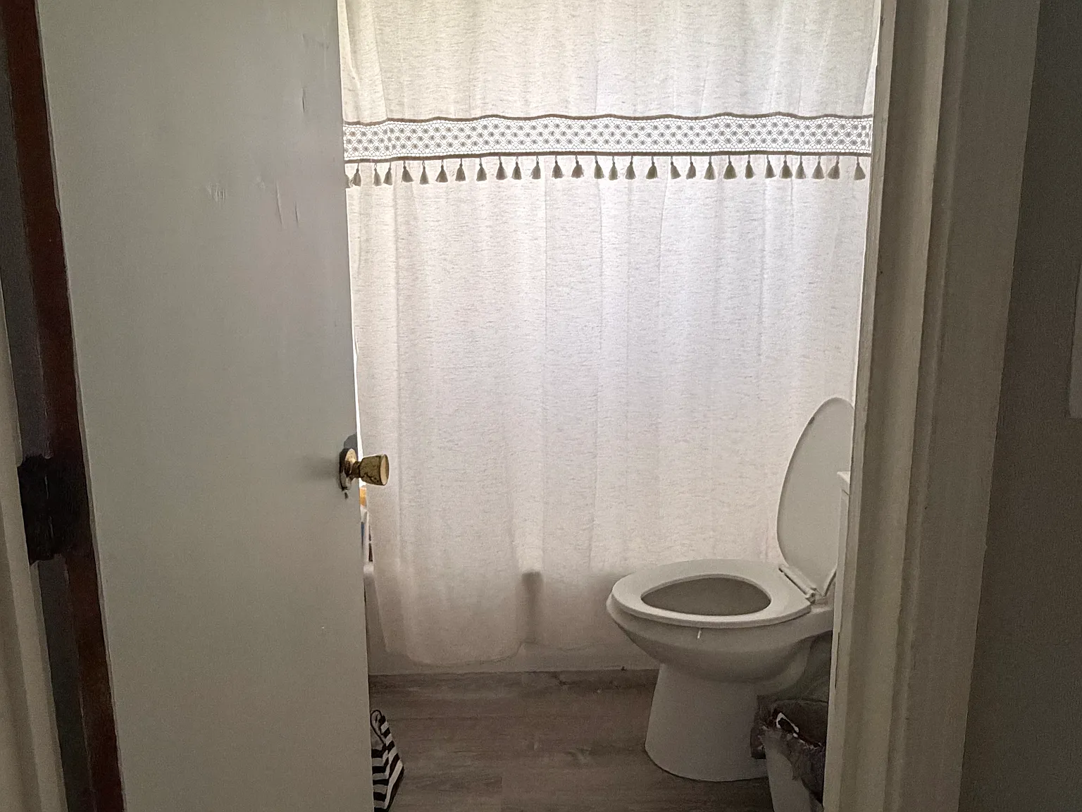 2 bed, 888 sqft, $1,000 — Photo 1