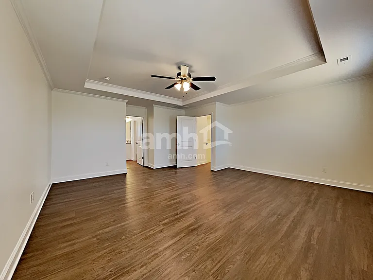 130 Hamilton Park Dr — Photo 14