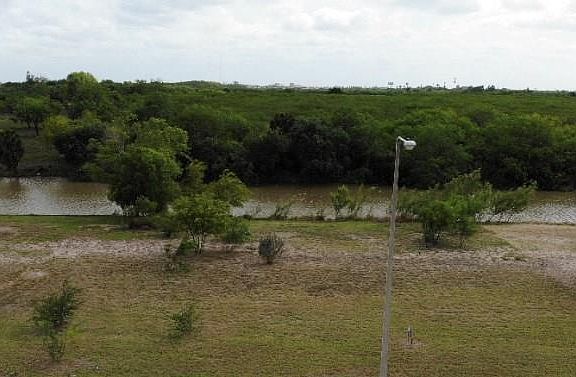 3rd image of 5964 Norma Pechero Ln