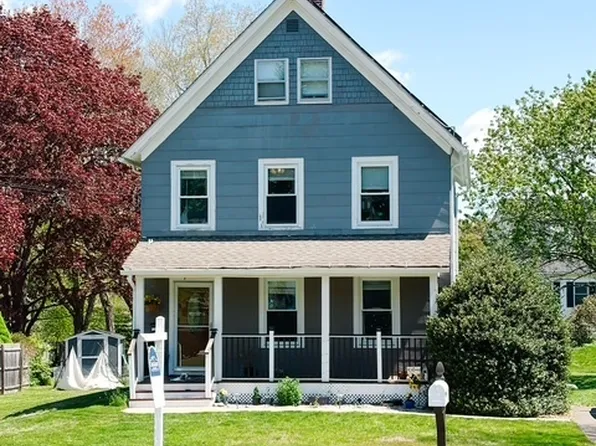 599 Vauxhall St Extension, Waterford, CT 06385