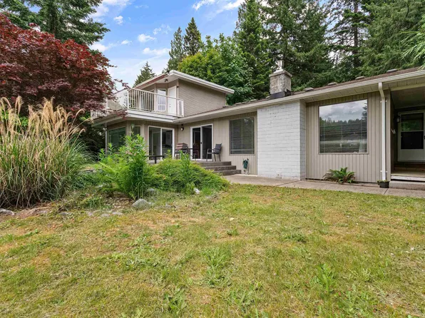 100 Robertson Cres, Hope, BC V0X 1L4
