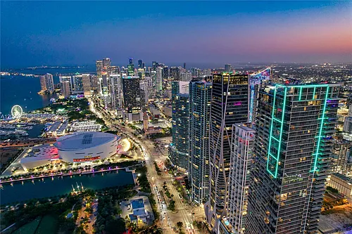 1100 Biscayne Blvd Photo 1