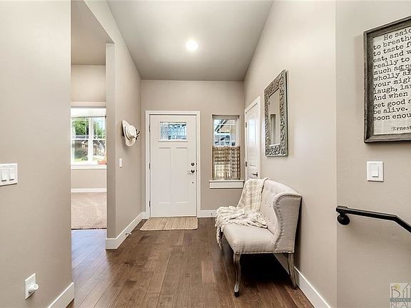 3rd image of 2522 Blue Moon Ct