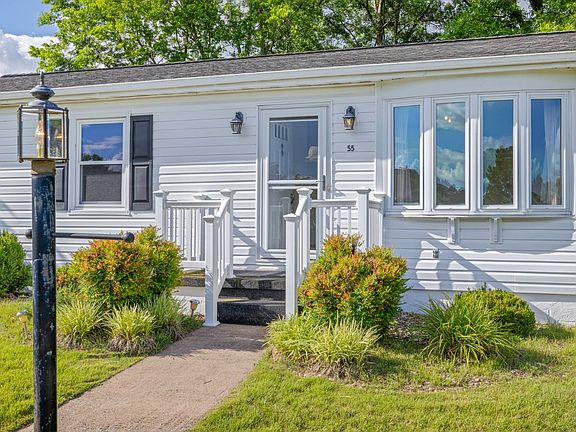3rd image of 55 River View Dr