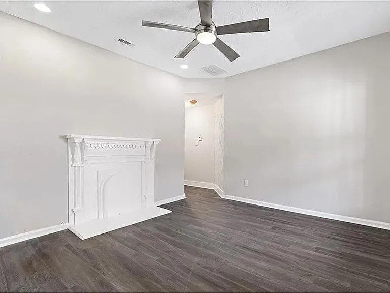 710 McDaniel St SW #1 — Photo 2