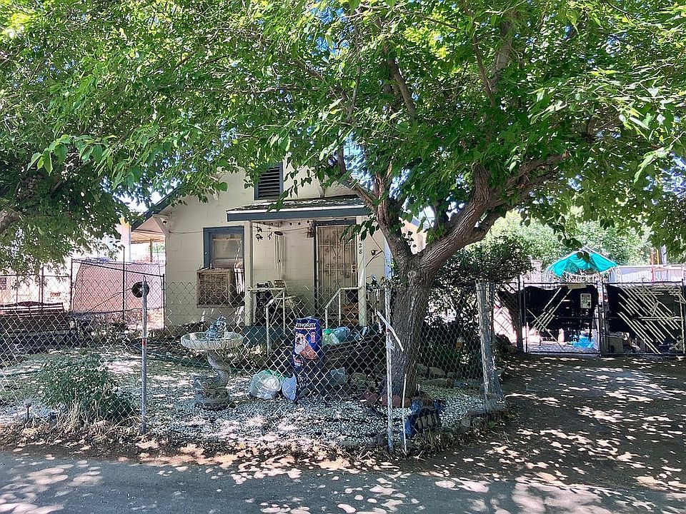 1st image of 128 Pinewood Dr