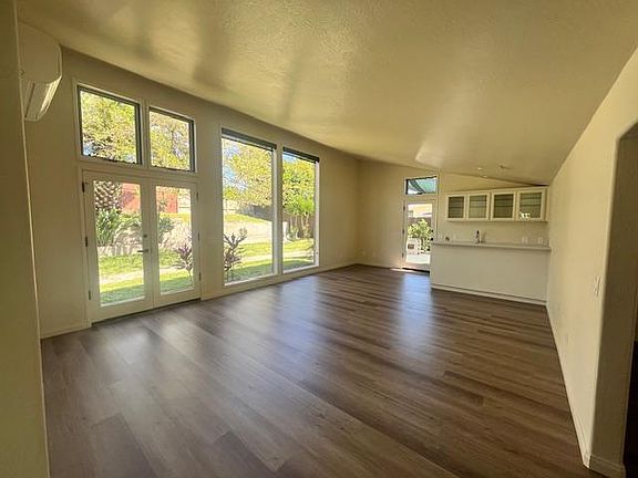 5th image of 3073 Forrester Ct