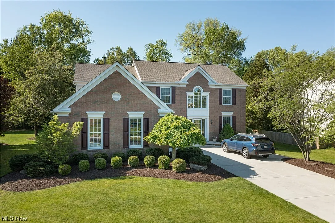 434 Adelle Dr photo 1