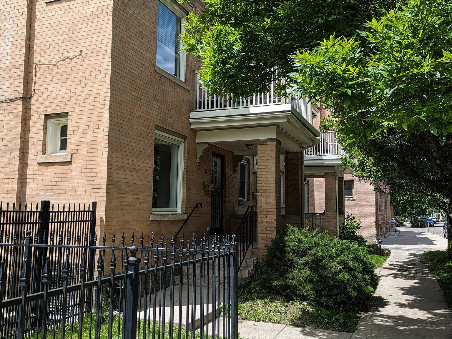 2 bed, 893 sqft, $2,100 — Photo 4