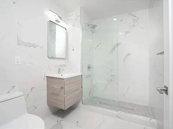 23-33 Astoria Boulevard image 4 of 12