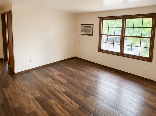 1187 S Waukechon St #2