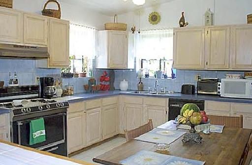 2nd image of 9640 Thanksgiving Dr