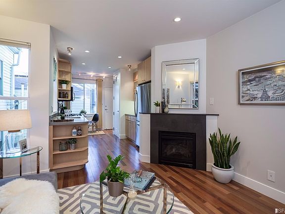 4th image of 161 Castro St #A