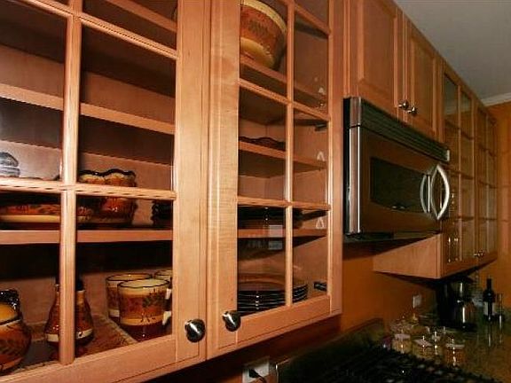4th image of 420 E Waterside Dr Unit 801