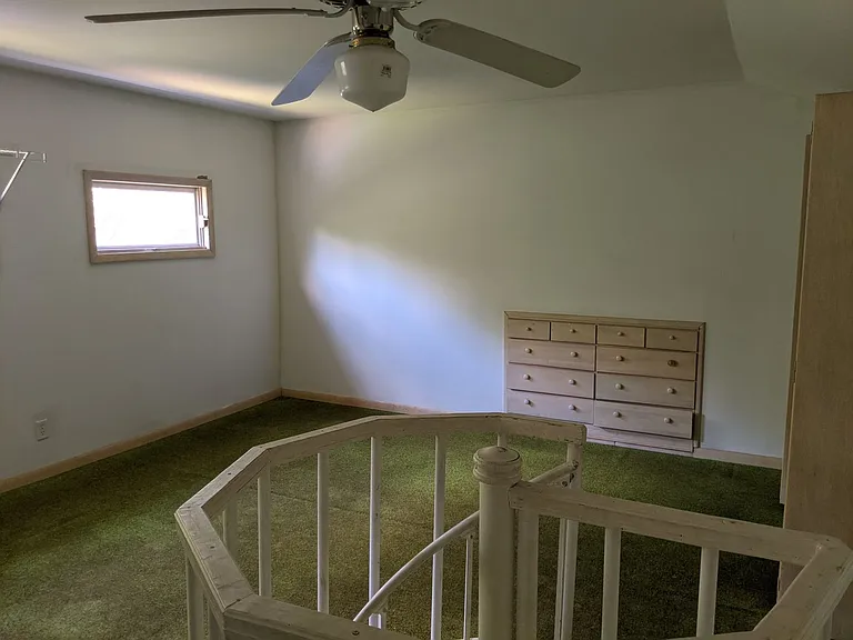 436 Russell Rd — Photo 17