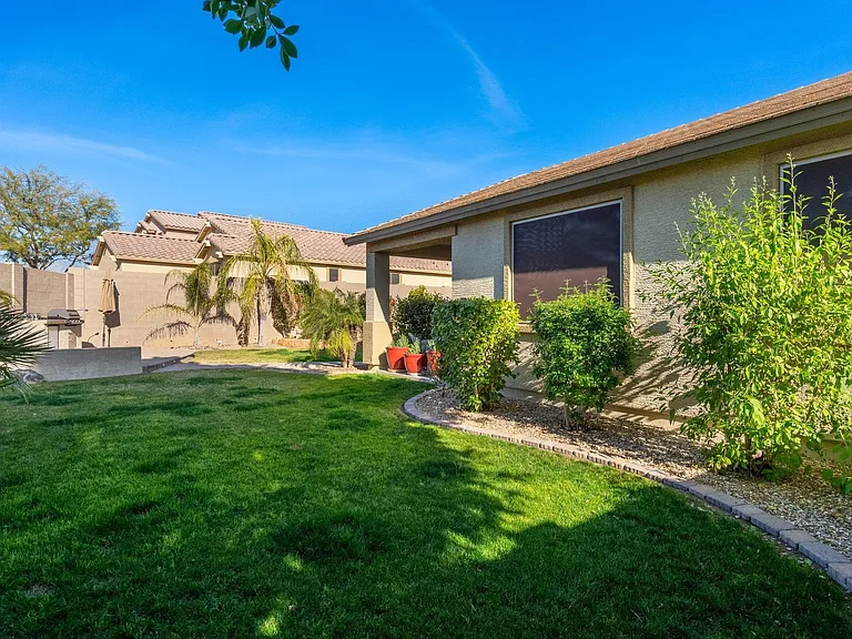 5414 W Straight Arrow Ln — Photo 35