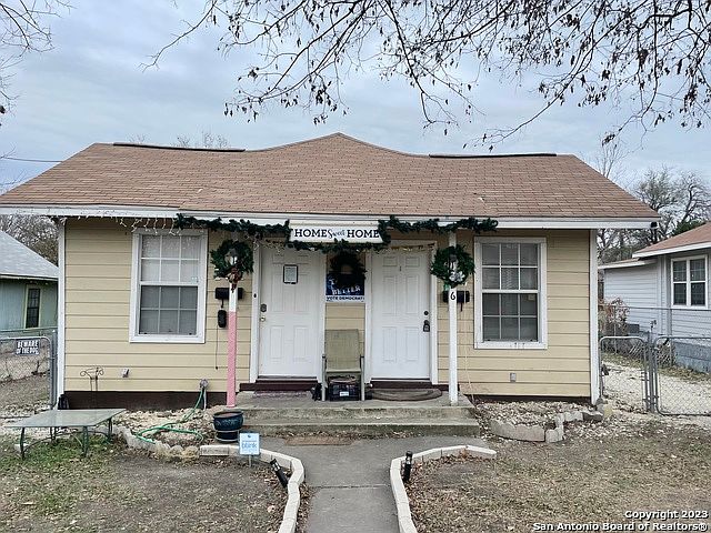 1st image of 1524 W Craig Pl