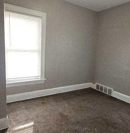 4th image of 15808 Pythias Ave #Up