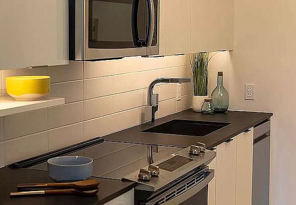 4th image of 22 Chapel St APT 14K