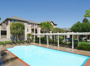 711 S B St APT 214, Oxnard, CA 93030
