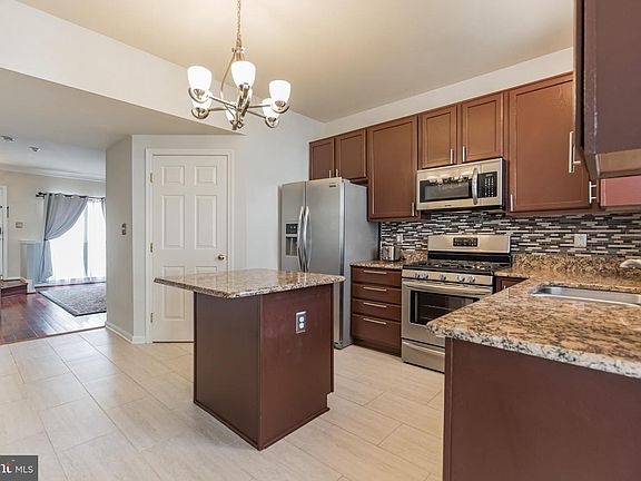 4th image of 12489 Selkirk Cir