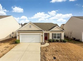2866 Meadow Creek Dr, Dallas, NC 28034