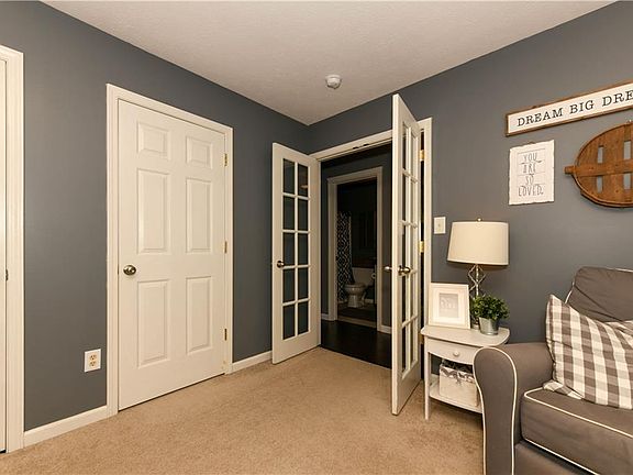 5th image of 12353 Carriage Stone Dr