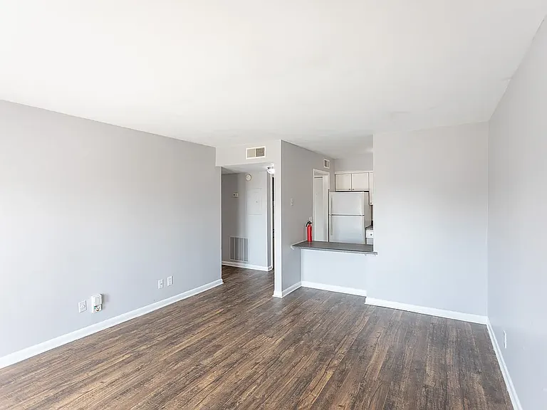 Highland Ridge Apartments — Photo 2
