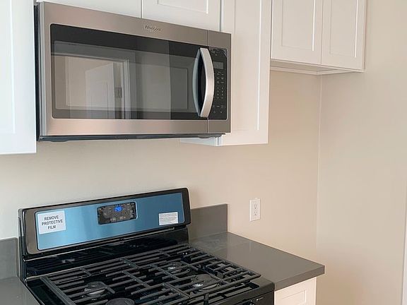 5th image of 6735 Whitsett Ave APT 8
