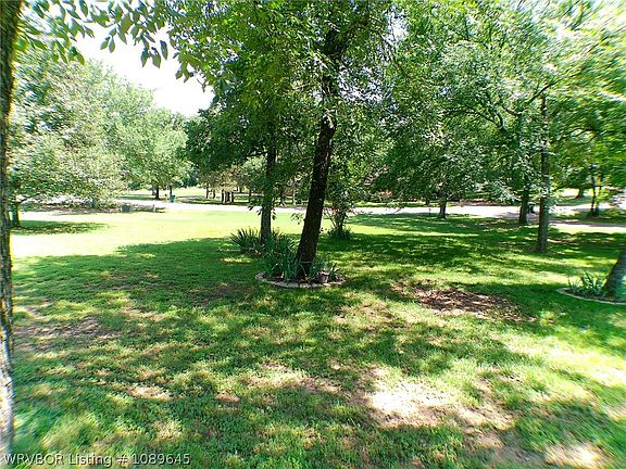 4th image of 1609 Ridgeview Dr