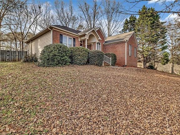 4th image of 111 Overlook Heights Way