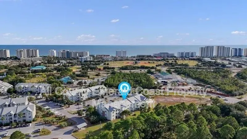 2 bed, 2.0 bath, 1013 sqft, $2,095 — Photo 1