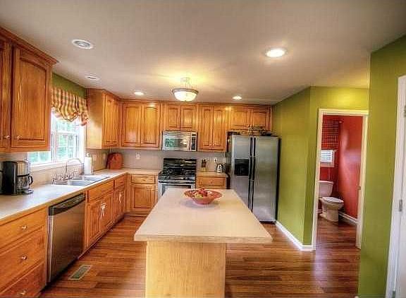 2nd image of 427 Hearthstone Way