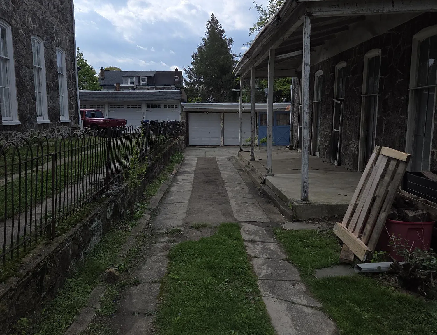 140 Sumac St — Photo 4