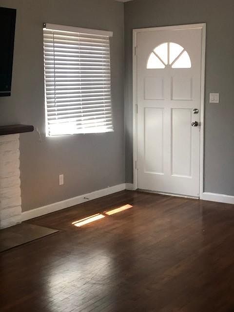 1st image of 454 Lado De Loma Dr