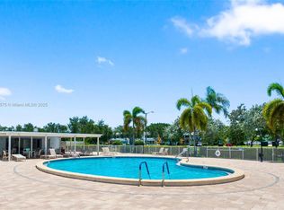 431 Markham Dr #T, Deerfield Beach, FL 33442