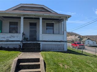 600 3rd St, Chester, WV 26034