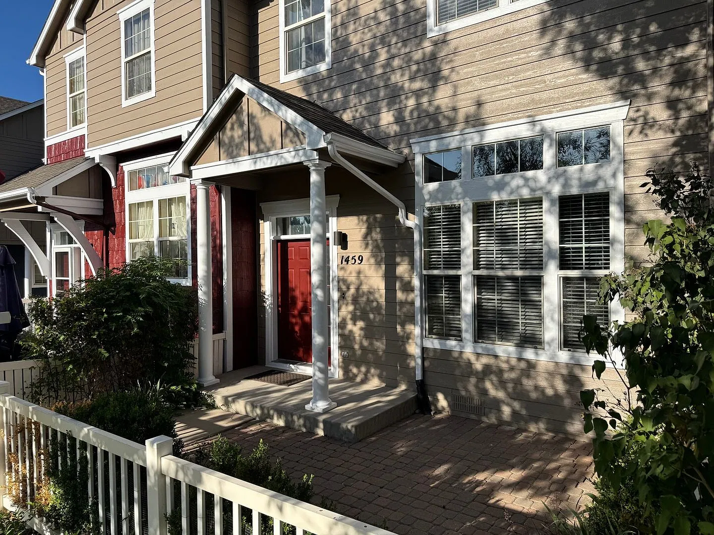 Charming 2BR Townhome in Castle Rock — Photo 2